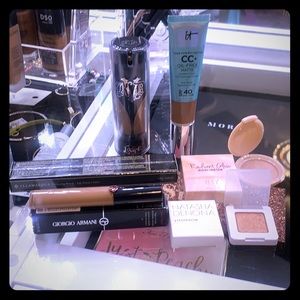 SOLD!!!Giorgio Armani Power Fabric Concealer